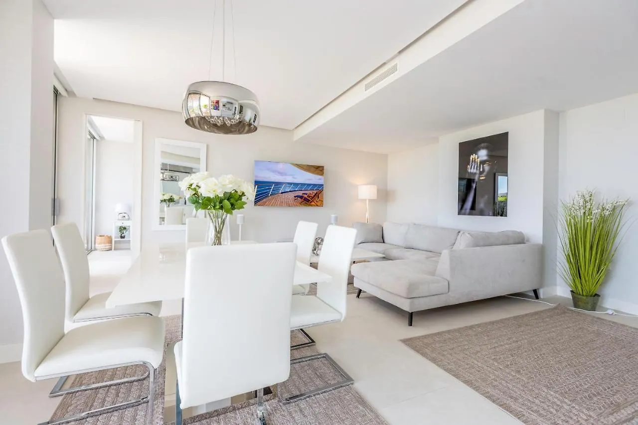 The Edge Front Line Beach Luxury And Spa Εστεπόνα Διαμέρισμα