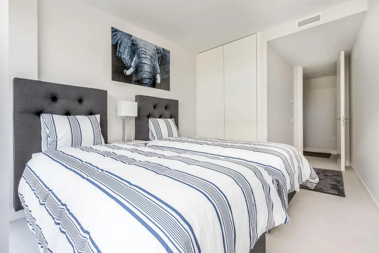 Διαμέρισμα The Edge Front Line Beach Luxury And Spa Εστεπόνα