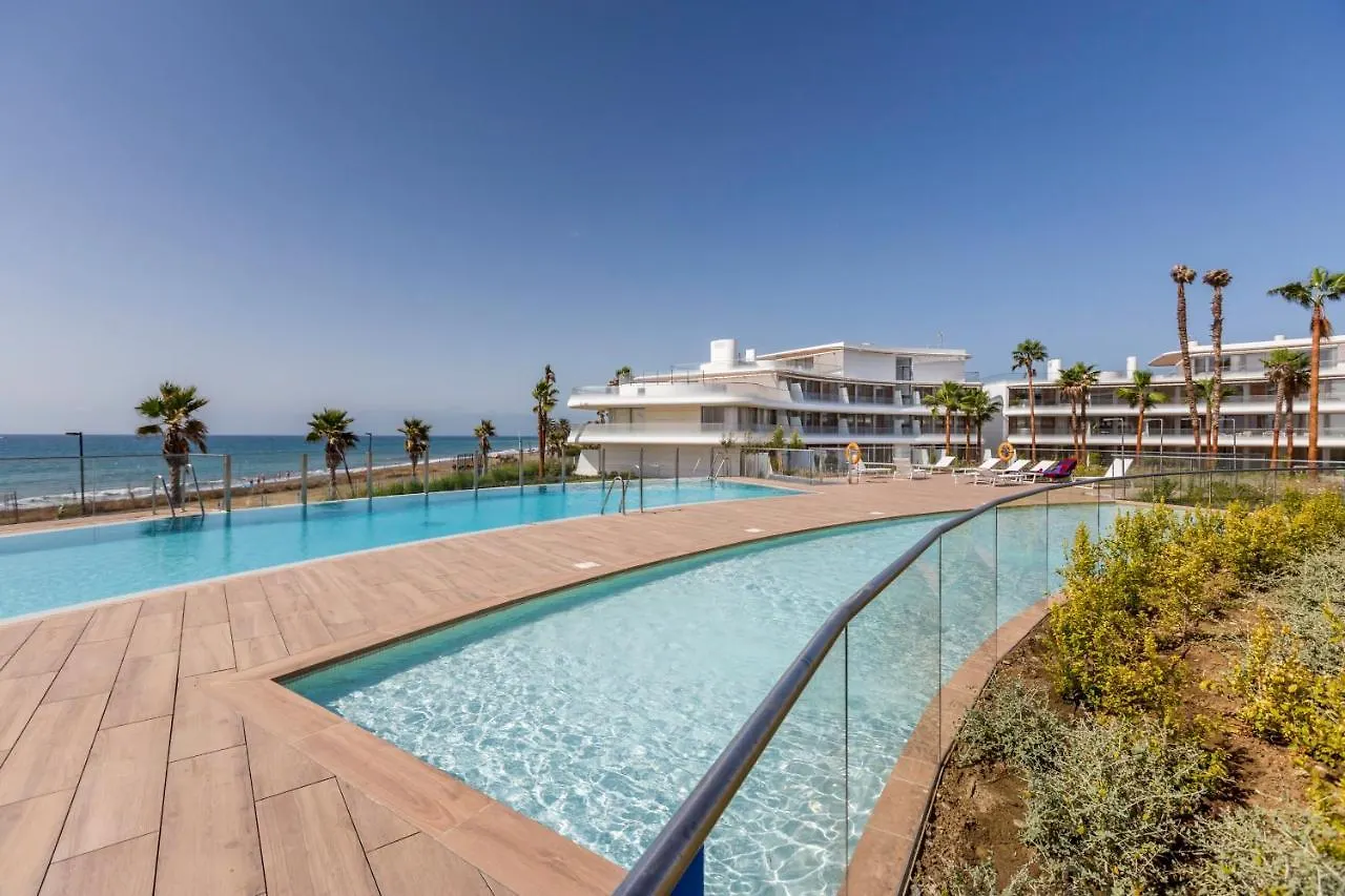 The Edge Front Line Beach Luxury And Spa Εστεπόνα 0*,  Ισπανία