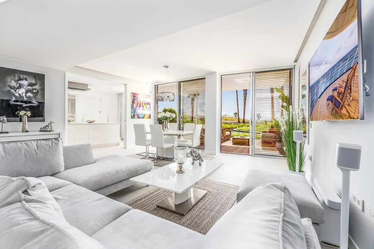 The Edge Front Line Beach Luxury And Spa Estepona Apartment