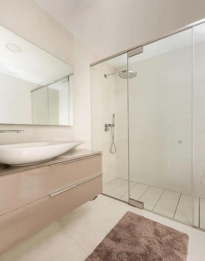 The Edge Front Line Beach Luxury And Spa Estepona 0*,